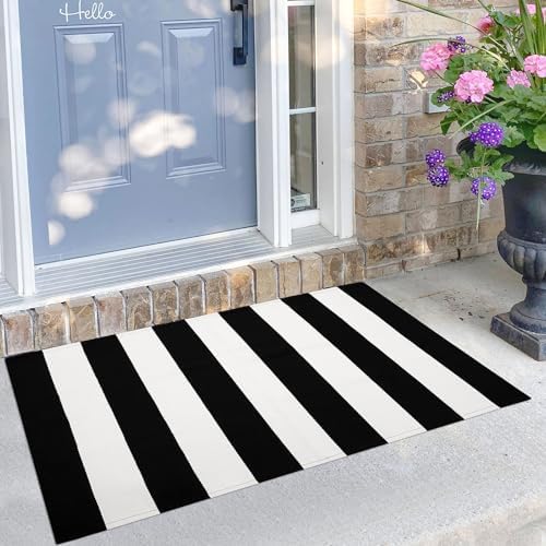 KILOCOCO Black and White Striped Rug 2.3'x3.6' Washable Front Door Mat by Kilococo