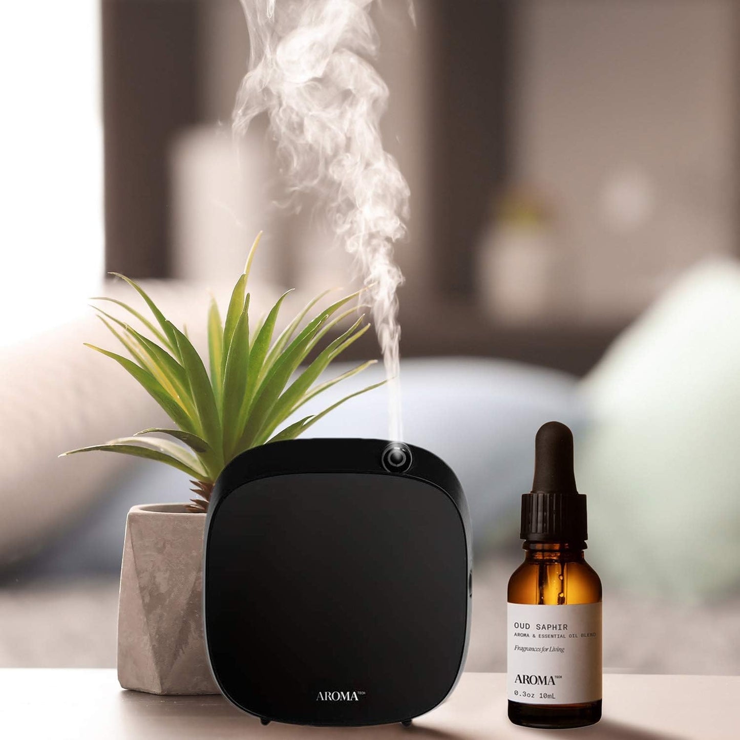 Aromatech Oud Saphir Aroma Essential Oil Blend: Luxury Hotel Inspired Aromatherapy with for Ultrasonic Diffusers & Nebulizers - 0.3 fl oz, 10 mL