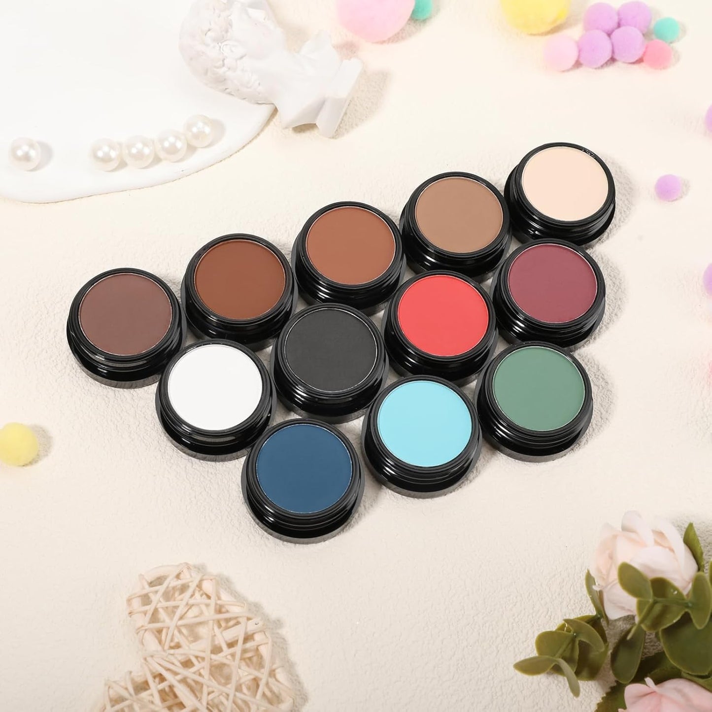 Single Ash-Brown Eyeshadow, Pressed Powder Matte Eye-Shadow Palette Make-up, Blendable Long Lasting High Pigment Ash-Brown Eye Makeup Halloween Eye Paint & Face Body Paint