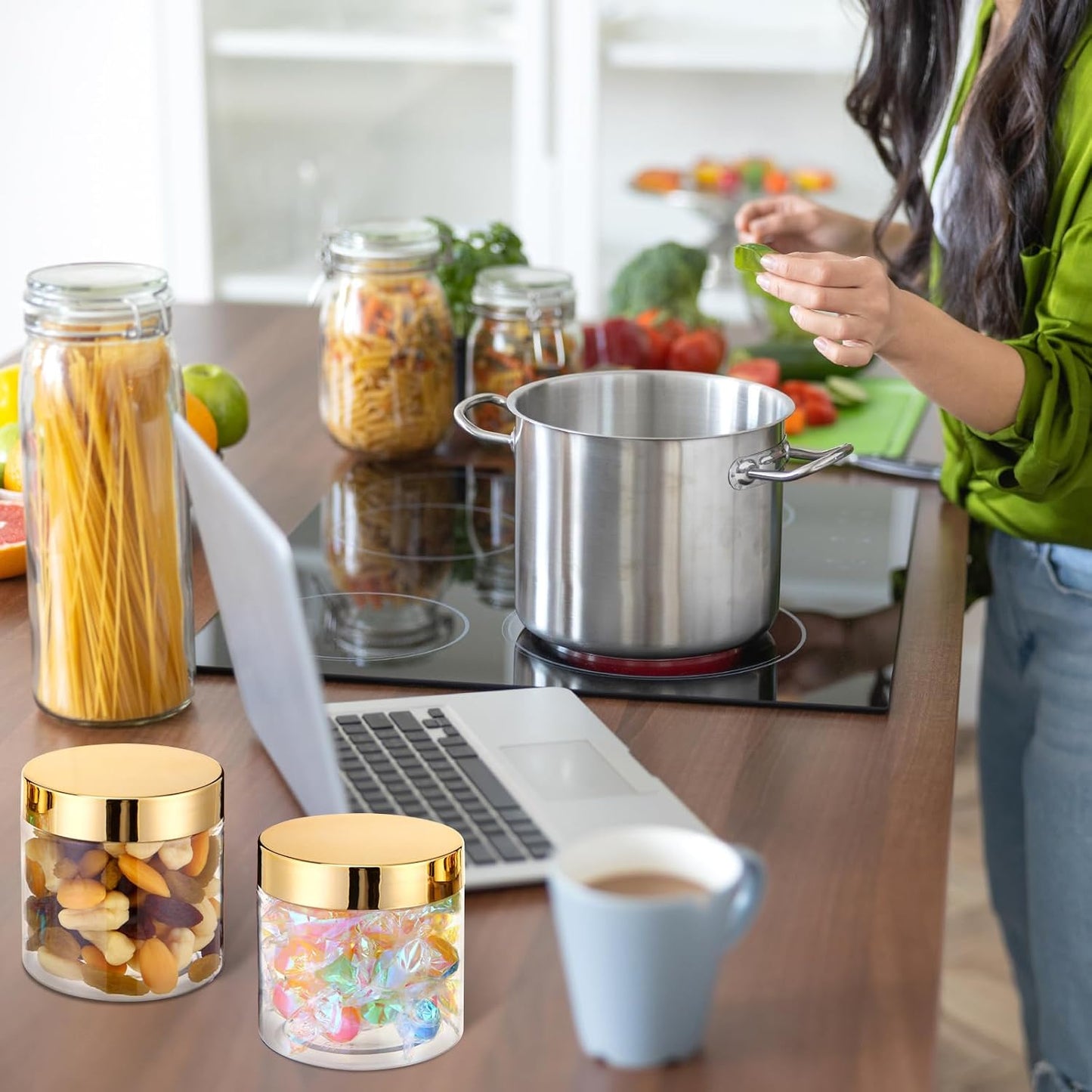 SATINIOR 100 Pcs Plastic Jars with Lids Small Containers Lids Wide Mouth Small Plastic Containers for Lotion Cream Rhinestones Body Butters Travel Storage(8 oz,Gold)