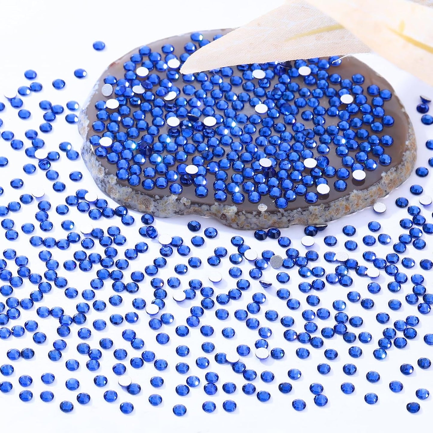 Sapphire Flatback Rhinestones, Glass Rhinestones for Nail Art and Craft, Glue Fix, Loose Crystal Gemstones(Blue, SS4, 2880pcs, 1.5-1.7mm)